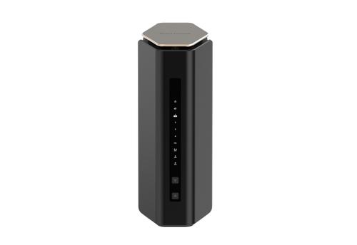 NETGEAR Nighthawk Tri-Band WiFi 7 Router (RS600) – Security Features, BE18000 WLAN Speed (up to 18 Gbps) – 10 Gigabit Internet Port – Covers up to 250 m² and 150 devices